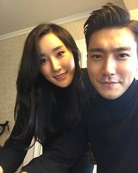 kpop_star_'s tweet photo. #BAMA2017DiamondEdition_SuperJunior
احس الصورة كلها فلوس😰 https://t.co/XnlXh8GmBI