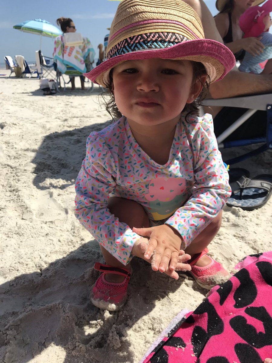 PresliTacti's tweet photo. Beautiful Weekend in the FL! #PineappleP #MemorialDay17 https://t.co/egCvWIcOWU