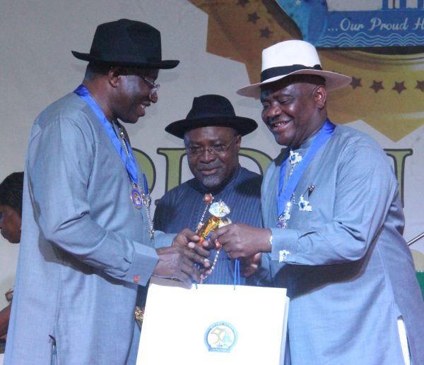 thecableng's tweet photo. PHOTOS: Rivers honours prominent sons, daughters at 50th anniversary gala | TheCable https://t.co/w1DZIhPhsY #RiversAt50 https://t.co/xftO9GolNB