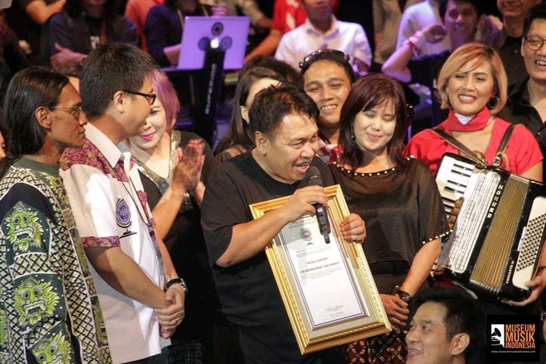 DETIK DETIK WORLD RECORD DIUMUMKAN ....
Terimakasih 132 KIBORDIS INDONESIA