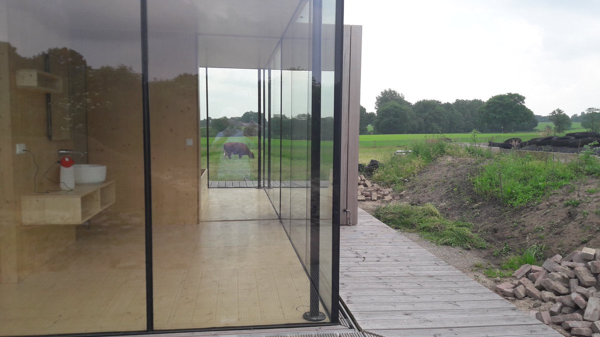 HermanHaverkate's tweet photo. Hotelkamer midden in de natuur: de eerste landschaplodge in Twente is geplaatst. Uitzicht naar alle kanten. Staat in 1 dag, ook op het water https://t.co/ASY4FutcLu