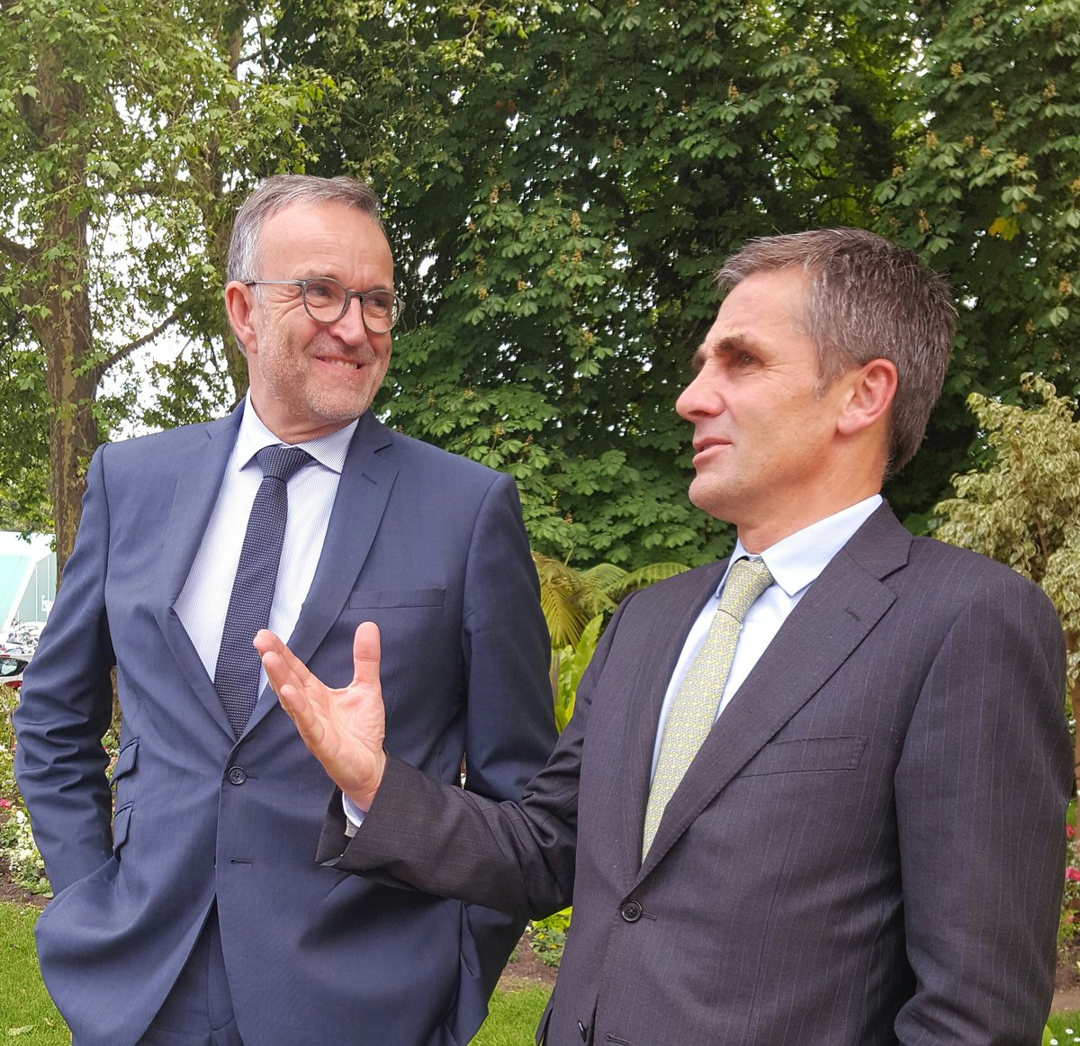 blanc_etienne's tweet image. Un échange très intéressant ac le Président du Canton de Genève sur nos relations économiques au niveau régional  #francosuisse #techregion