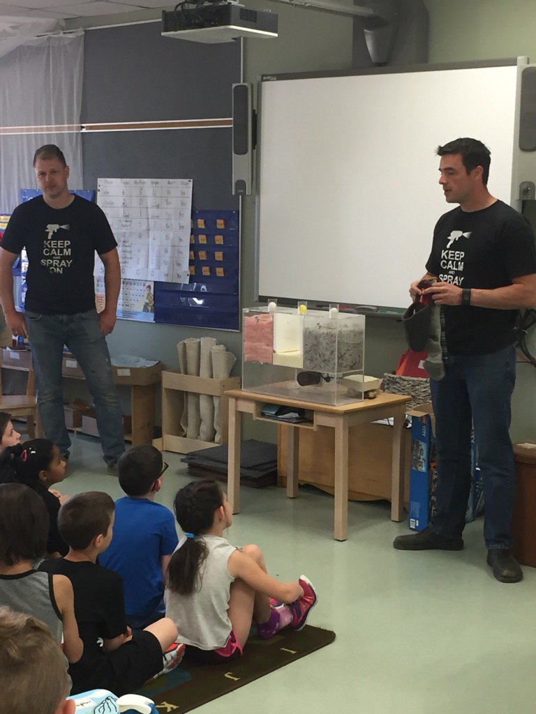 KimhenryKim's tweet photo. @MTGPCSD Parents Brad Redl &amp; Brad Paulovich from Enviro Home were in teaching Miss Kim's &amp; Miss Rachel's students ! https://t.co/xKPMunbRKo