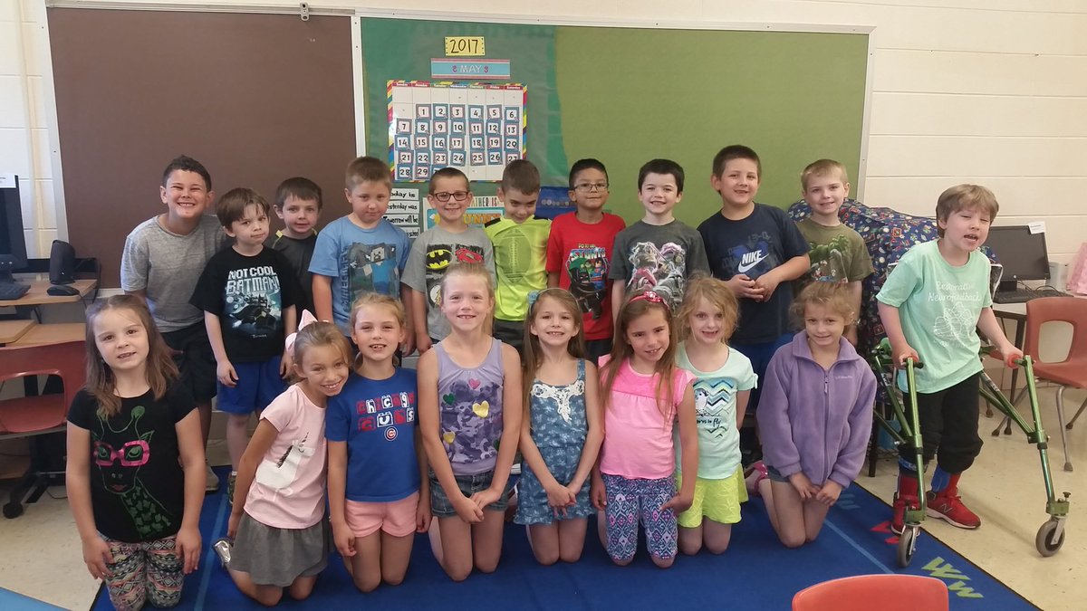 missjazowski's tweet photo. Yay for finishing 1st grade! @MilneGrove #milneschooliscool https://t.co/Mq6Gcm1qQT