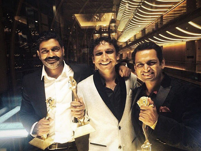 sharibhashmi's tweet photo. Exactly 2 yrs ago #Filmistaan won 3 AIBA Awards in Dubai #BestScreenplay #BestSupportingActor #BestActorInAComicRole yeh rahe winners😊😊😊 https://t.co/MSFbpp7eSN