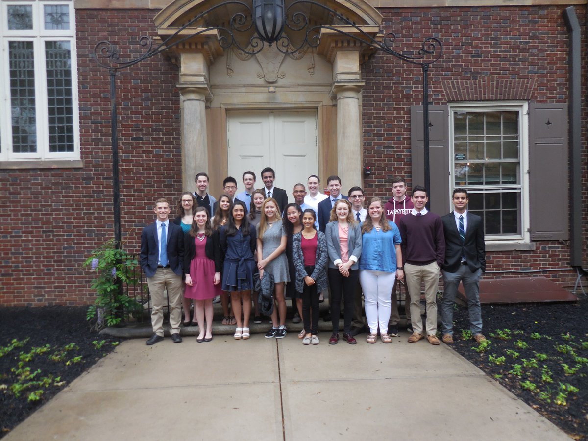 MoravianAcademy's tweet photo. Congrats to all students honored at today's @Moravian_Upper Cum Laude Society Induction and Special Awards Assembly! #MAPride #MA275 https://t.co/Dpnc9MSmBK