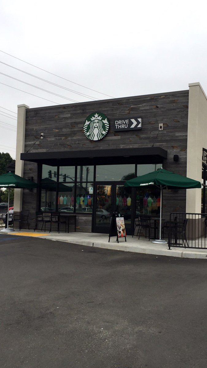 daniel_ls1z28's tweet photo. Morning #icedcoffee run @Starbucks  #caffeine #starbucks https://t.co/uBle7LKlsa