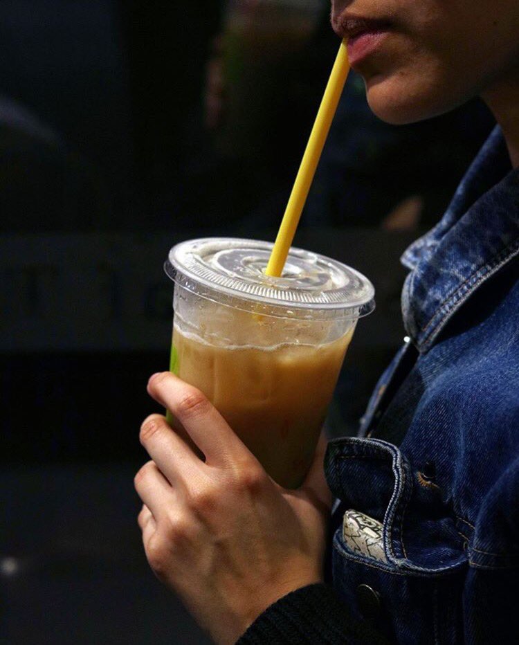 happeninginpas's tweet photo. Put A Lil Pep In Your Step With Oolong Milk Tea From @birdpicktea 🍵 || 📍10 S De Lacey Ave || ⌚️10AM-9PM || #happeninginpas #birdpicktea https://t.co/QTGmA6aBPB