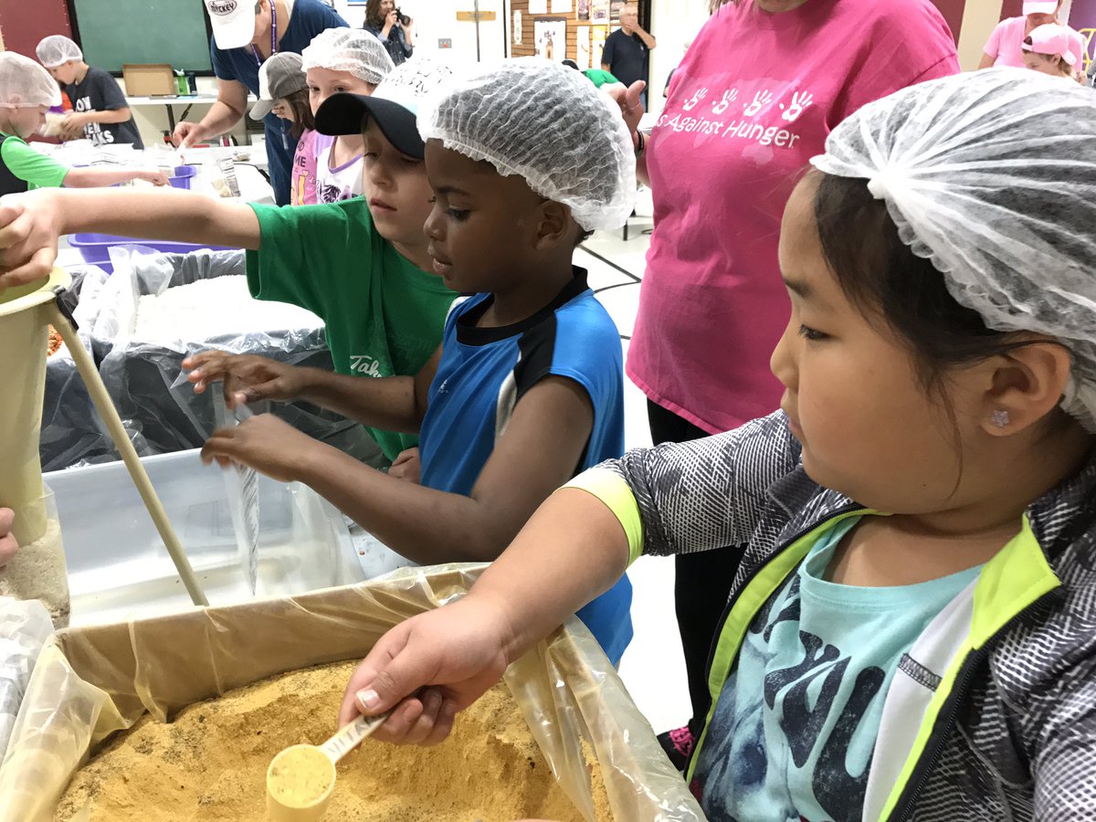 CRSCHOOLS's tweet photo. Thanks to the hard work of Jackson students there is enough food to supply 18,000 meals to hungry Iowans. https://t.co/FsYfQFK56X