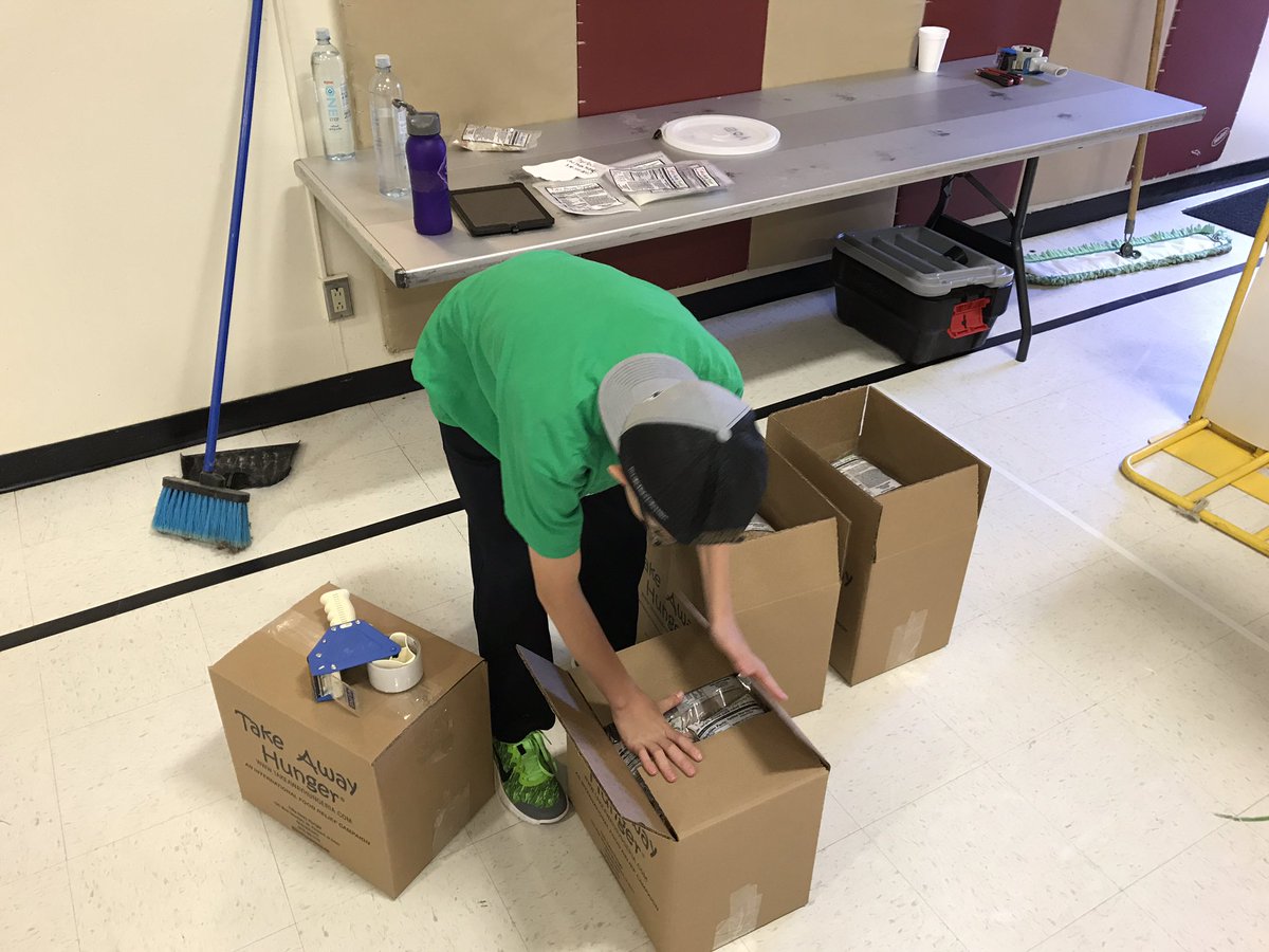 CRSCHOOLS's tweet photo. Thanks to the hard work of Jackson students there is enough food to supply 18,000 meals to hungry Iowans. https://t.co/FsYfQFK56X