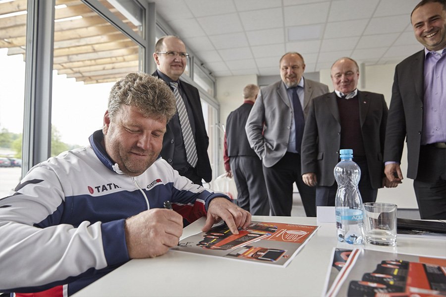 Soutěž „Navrhni svoji Tatru“ zná vítěze 2. ročníku

tatra.cz/o-spolecnosti/…