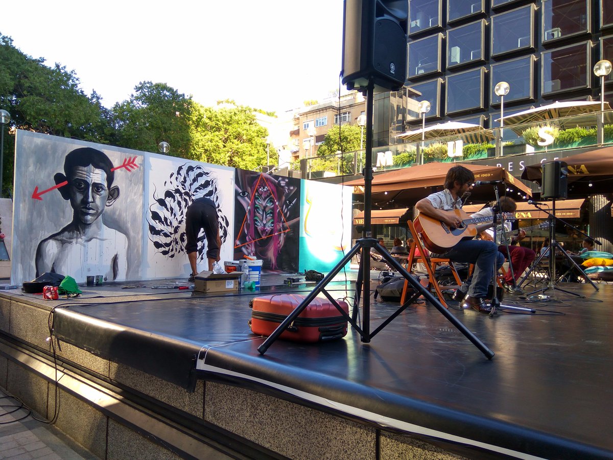 Nueva acción de #ArteUrbano en #Barcelona #Graffiti #Art #UrbanArts urbanart.barcelona/nueva-accion-a…