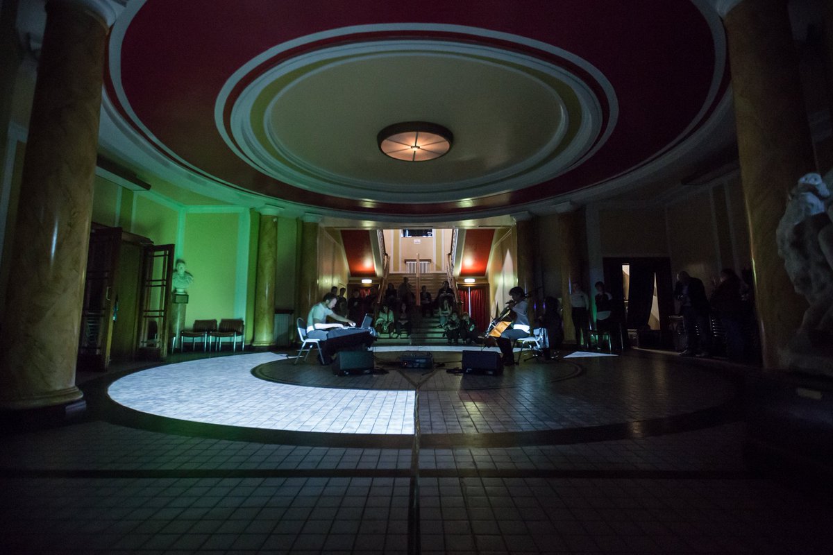 unfrsn's tweet photo. The beginning's gone, the end is nigh, and we're stuck between: Hour 2 of UNFORESEEN, tonight, 6pm https://t.co/ogAu8PB6xG @hiddendoorarts https://t.co/ZDRoQv6JlQ