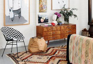 HOTHOTRadiators's tweet photo. Desert interiors? Touch of leather, abstract artwork and wood furniture are the key for this modern summer look https://t.co/ZBDCq3LQD3 #Dsg https://t.co/04lej2gDpw