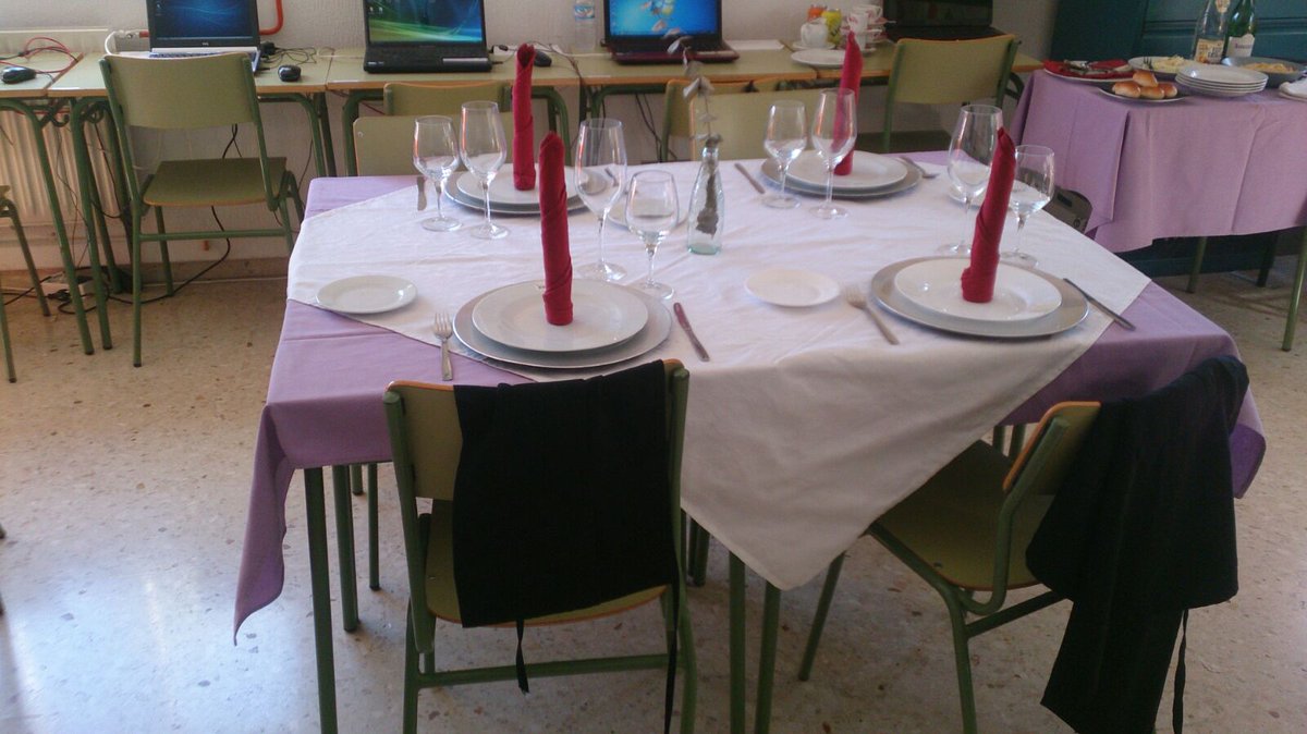 CruzRojaNovelda's tweet photo. Curso #Integrem financiado #Servef Servicio Restaurante  #CruzRoja #Novelda https://t.co/zCpv7D1rKn https://t.co/lMx5C8O7td