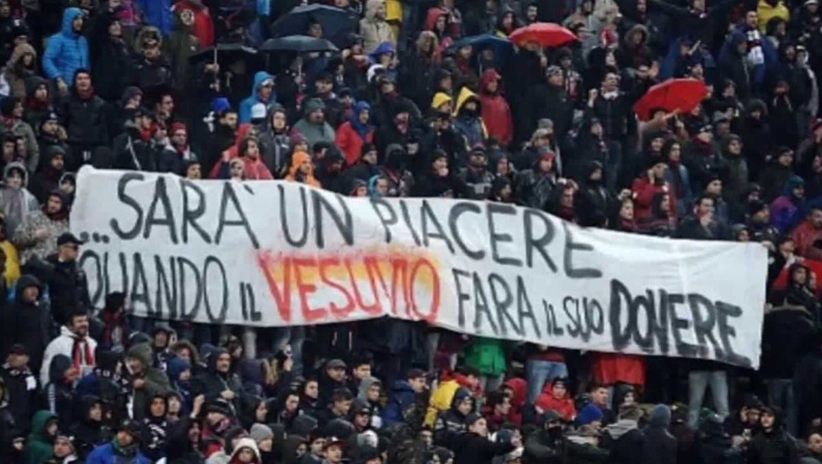 ZZiliani's tweet photo. La #Juve fa affari coi mafiosi dal 2003, #Tavecchio è stato fermato 6 mesi per razzismo e ci meravigliamo per i 15.000 € di multa alla Samp? https://t.co/rT4v2r24LL