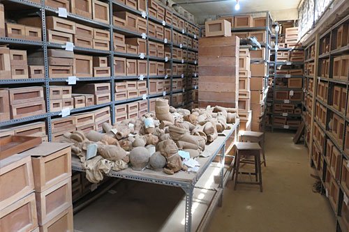 ICCROM's tweet photo. RE-ORG #Nigeria in action at the Jos #Museum https://t.co/Z2dKsRPYKG #culturalheritage #reorgtips https://t.co/pyLIclGZxf