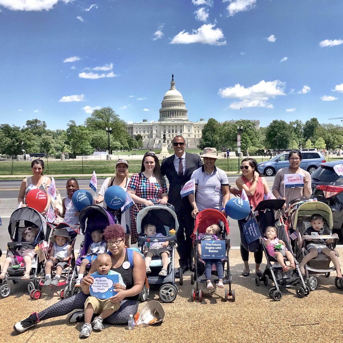 ZEROTOTHREE's tweet photo. As you may have heard, on May 2nd we brought babies &amp; parents frm across US to meet legislators. A recap: https://t.co/lPNyQHzQkw #ZTT40Yrs https://t.co/fYHlpbkf82