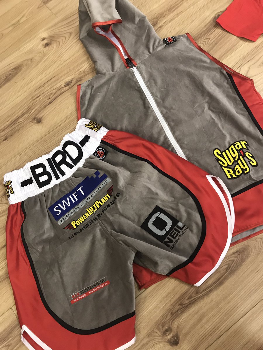 sugarrays's tweet image. Unreal custom-made kit for @BoxerBilly fight in a few weeks! Good luck, you'll smash it 👊🏼👊🏼
#TrainHardFightEasy #TeamBird