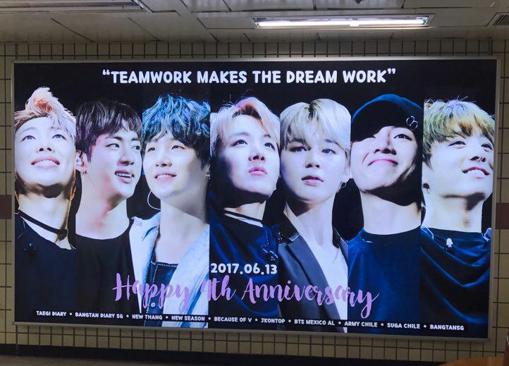 RMCostaRica's tweet photo. 2013.06.13 >> 2017.06.13
Estamos a pocos días para el 4to aniversario de los chicos y para el #BTSFESTA2017 #BTSWEEK 🎉
#Monbi https://t.co/YpRxrhDQVf