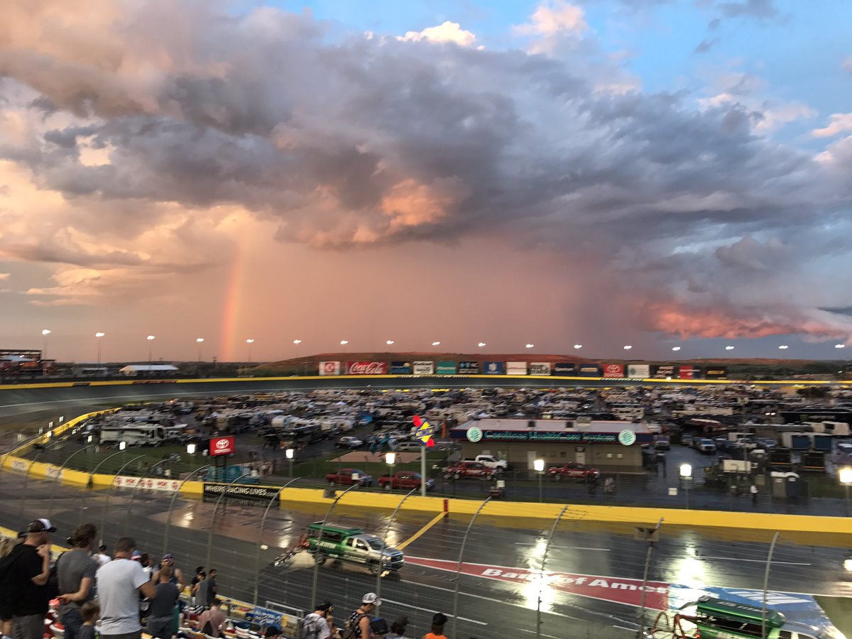 JabninersJavier's tweet photo. @CLTMotorSpdwy @NASCARNation @NASCAR #MemorialWeekend2017 #NASCARAmerica #MonsterEnergy #CocaCola600 https://t.co/qqpirQciLi