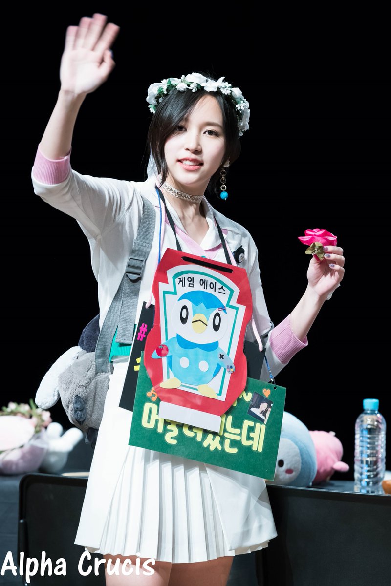 AlphaCrucis0324's tweet photo. 170527 팬사인회 일지아트홀　사인회 끝 #MINA #미나 #ミナ #名井南 #TWICE #트와이스 https://t.co/JJotRyIWFH