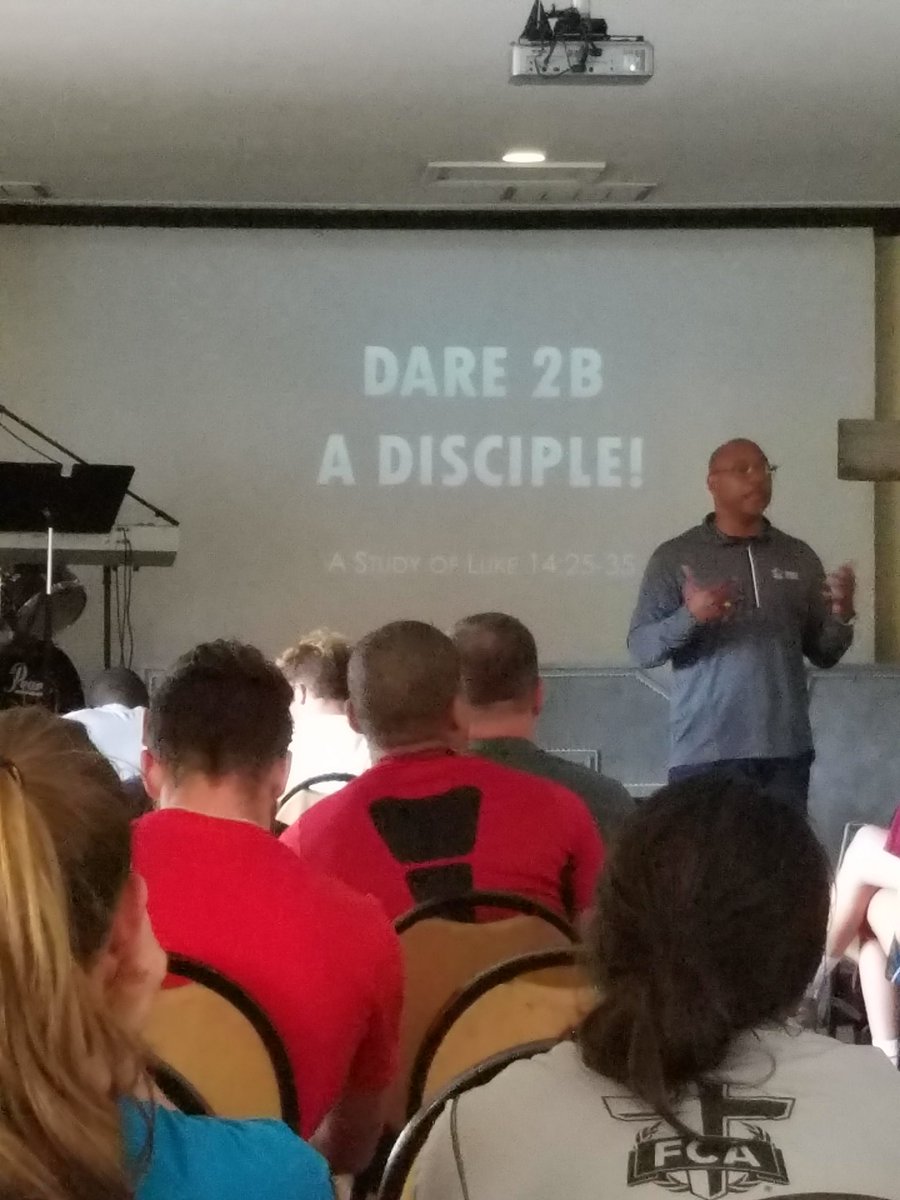 DanDeVinney's tweet photo. Spent a great weekend worshiping, learning, and competing with college athletes. #FCA #FCAMACC #FCAONE https://t.co/BH39lxxGBg