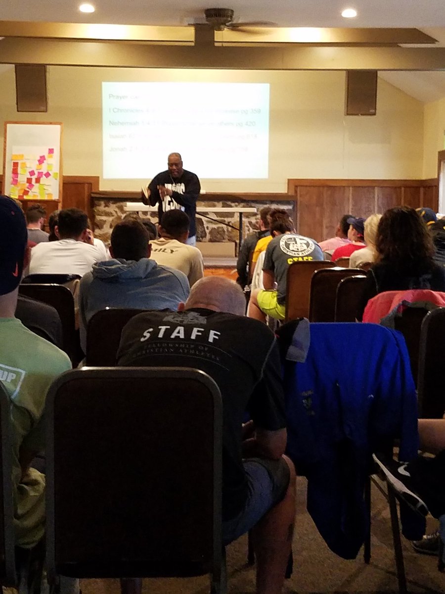 DanDeVinney's tweet photo. Spent a great weekend worshiping, learning, and competing with college athletes. #FCA #FCAMACC #FCAONE https://t.co/BH39lxxGBg