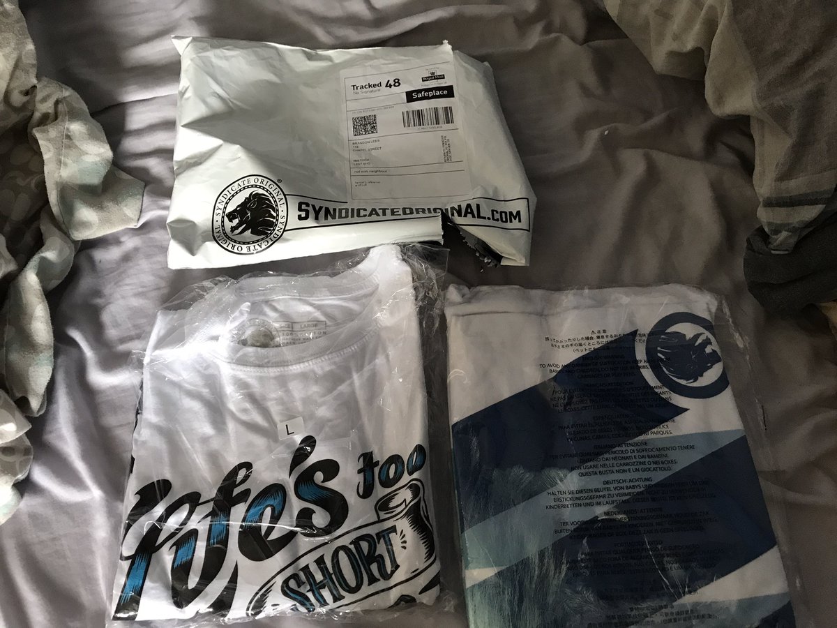 brandonlees230's tweet photo. Get home from work to find these! Ready for my holiday to Greece! And your streaming to! #goodday #syndicatelive @ProSyndicate @SyndicateOG https://t.co/2VnlKkULUD