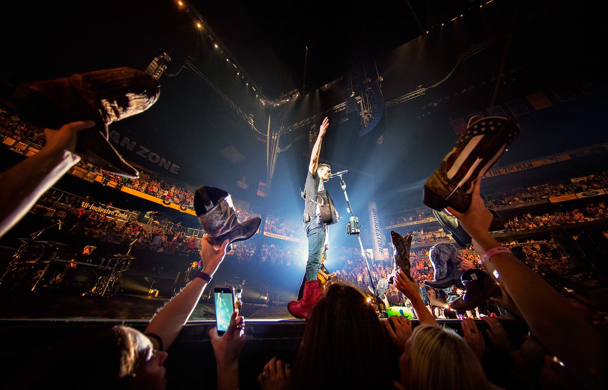 62 shows
Over 200 hours worth of music
Over 2,200 songs
Nearly a million fans
Thanks for letting me Hold My Own