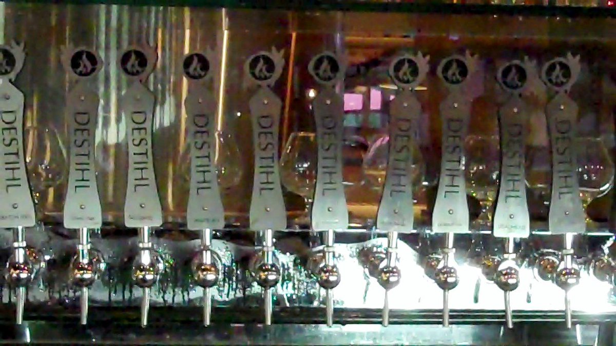 BeerConfess's tweet photo. Congrats to @DESTIHLbrewery on their new beer hall &amp; brewery! #Illinoisbeer #CraftBeer #destihlbrewery https://t.co/vyuRlohkdc https://t.co/N9i2yOCtIt