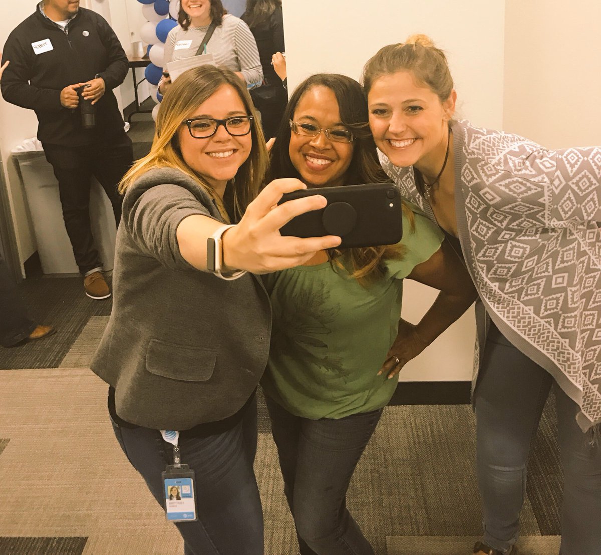 Amanda_K_Romero's tweet photo. Caught this #ColoradoSwagger #OhSnap #Selfie in action at today's networking #FastStart! https://t.co/ChrCnhAfSd