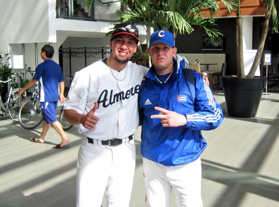 southpipe's tweet photo. @purobeisbolfb @LNMOficial @tigresqroficial Éxito Misael en Cancún, constancia y disciplina, luego el esfuerzo se premia hermano. Eres ejemplo de aquello. Recuerdo del 2011 en Holanda. https://t.co/C42hMifykY