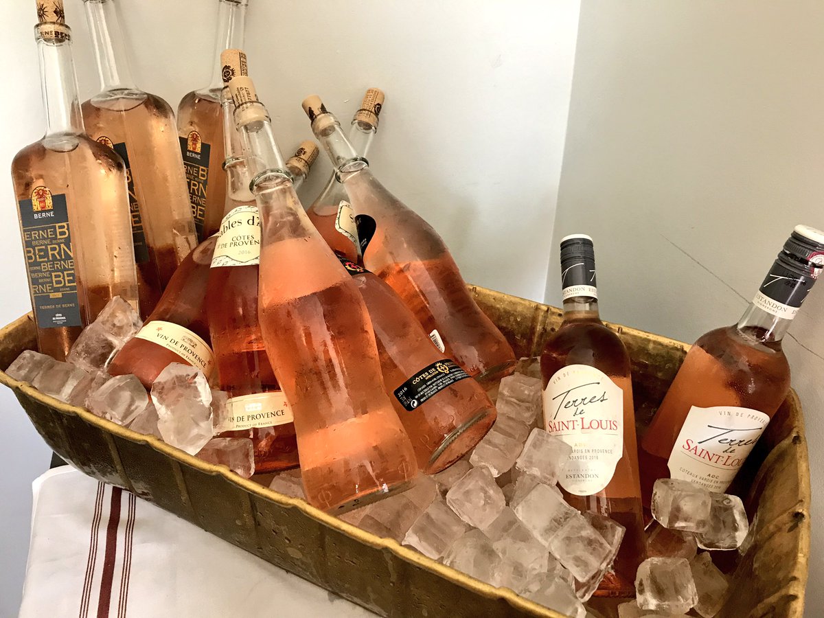 LeighTiffany's tweet photo. Pretty in pink.

#roseallday #winesofprovence #momentrose #TuesdayMotivation https://t.co/OjUen62gXh