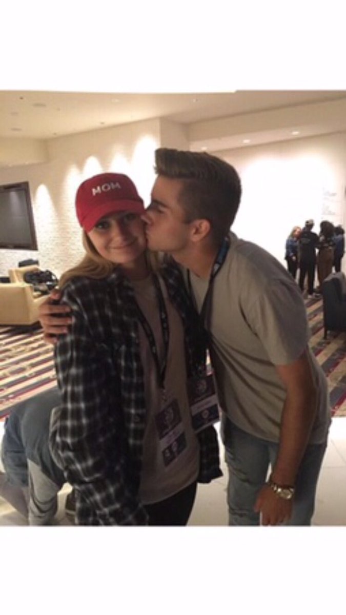 lucashelmss's tweet photo. I miss you guys so much https://t.co/jszR6FABak