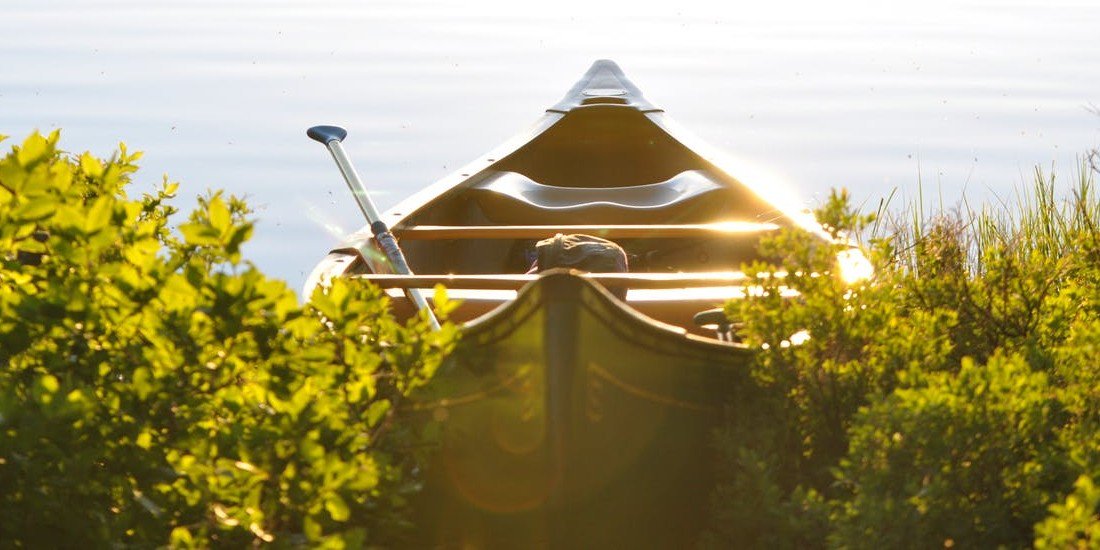 ONresources's tweet photo. Don't know a canoe from a kayak? Attend a Canoe Clinic this Sunday, June 4th @frontenacpark to get a crash course in essential Canadiana 🍁 https://t.co/9vfAadmPub