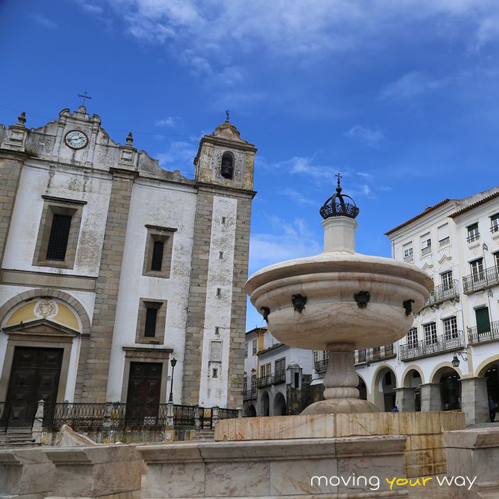 Europcar_BE's tweet photo. Après la rénovation de la ville d'Evora, Portugal en 1987, les habitants découvrirent des thermes Romain sous leurs pieds ! #CityFeature https://t.co/7St9UJ7Knv