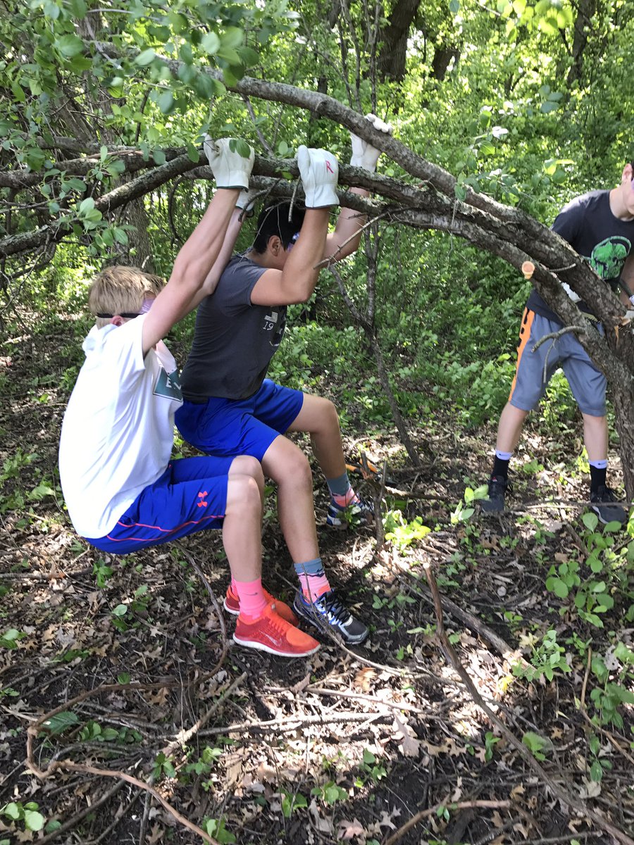 MrsJRedding's tweet photo. We care about the environment and preserving our ecosystem! Great job,8th graders! #LearningFSD79 @FSD79 @SYmathprobs https://t.co/E1W1RC90UO