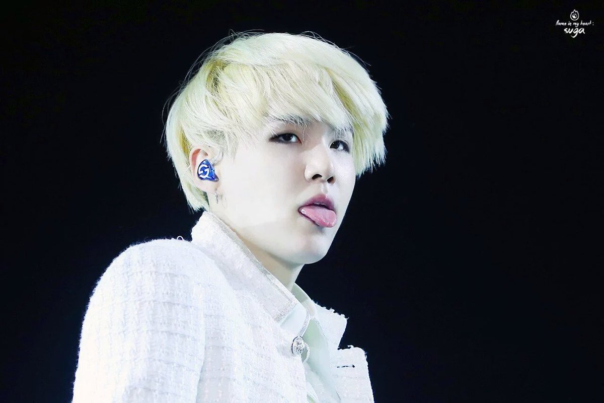 yoongminssi's tweet photo. And from the moment you introduced your tongue technology, i kno that i can't jimout 😭💔 https://t.co/BFqJOhamax
