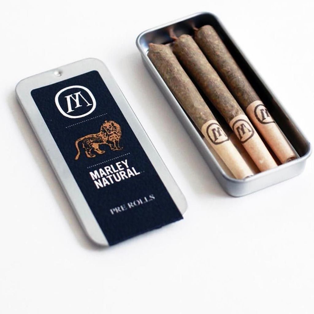 budandbloomclub's tweet photo. Morning✔️Noon✔️Night✔️ @marleynatural #marijuana #thc #marijuanagram ##hightimes #highsociety #marijuanaclub #sant… https://t.co/R1uqnsrJa5 https://t.co/ck6MIUJzqi