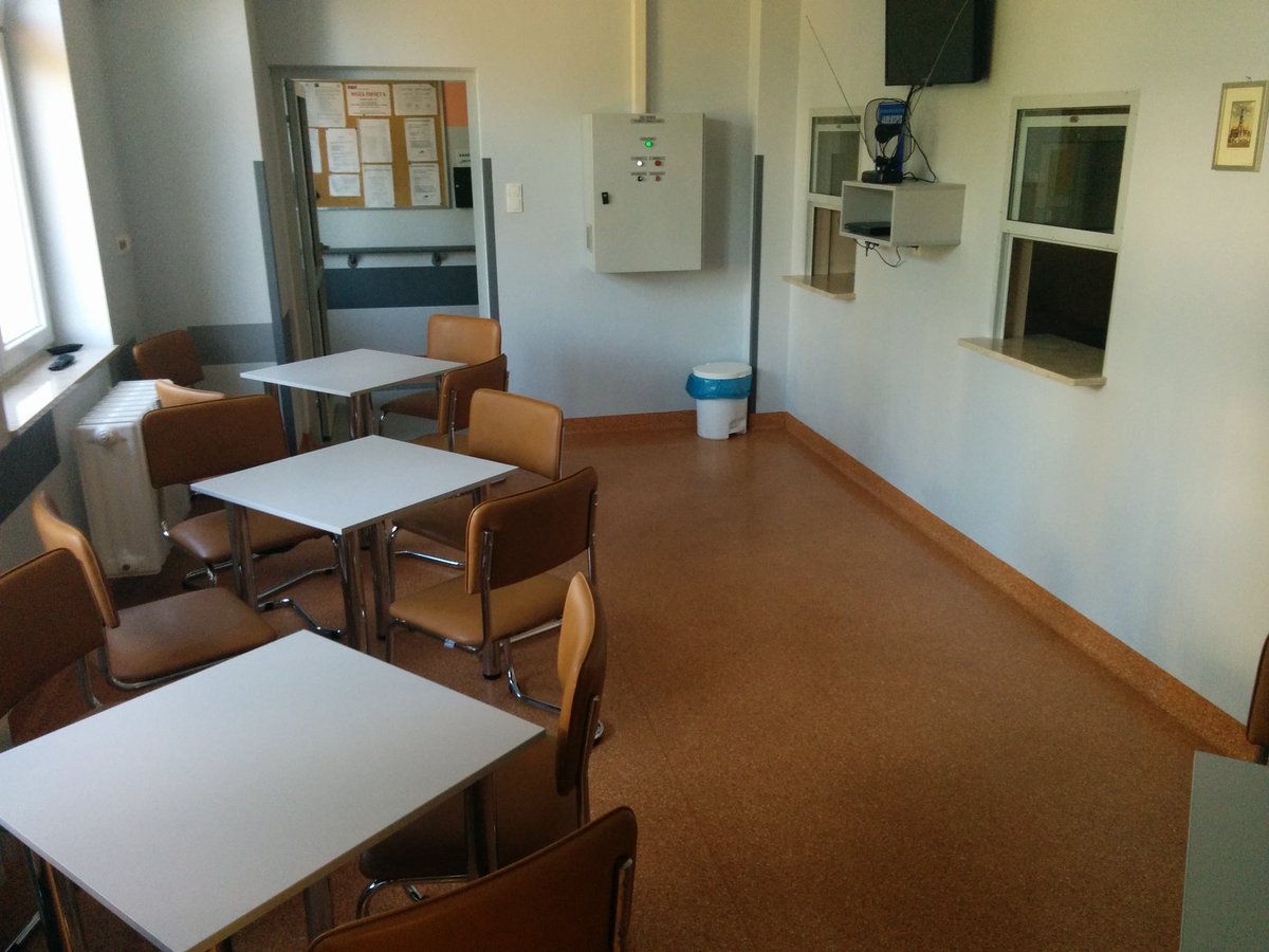 PrazmoPiotr's tweet photo. BTW. Dla zainteresowanych, #SPSK1 w #Lublin - oddział #jadalnia #sala #łazienka #podjazd . #szpital #klinika #okulistyka https://t.co/Pj2wYSasFD