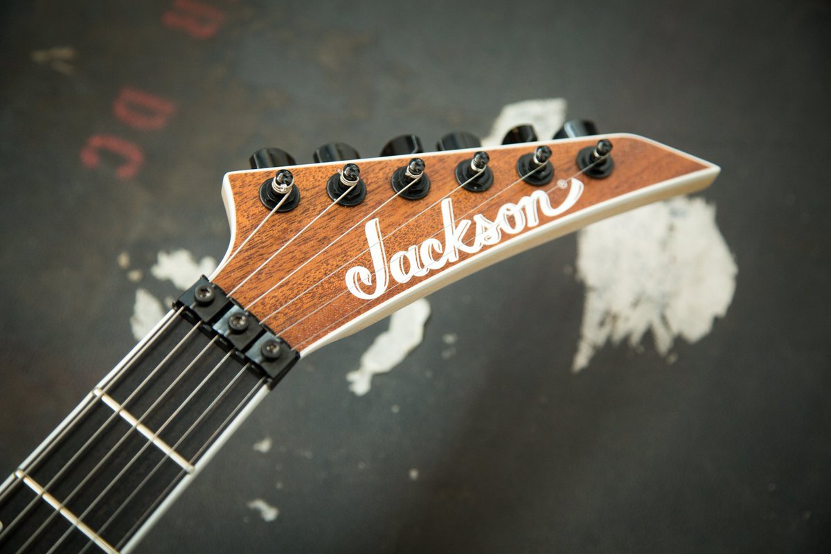 JacksonGuitars's tweet photo. #NEW #Jackson Pro Series Dinky DK2 in Natural Okoume #guitars https://t.co/Rha1bb5Pb2 https://t.co/xI41zBuItK