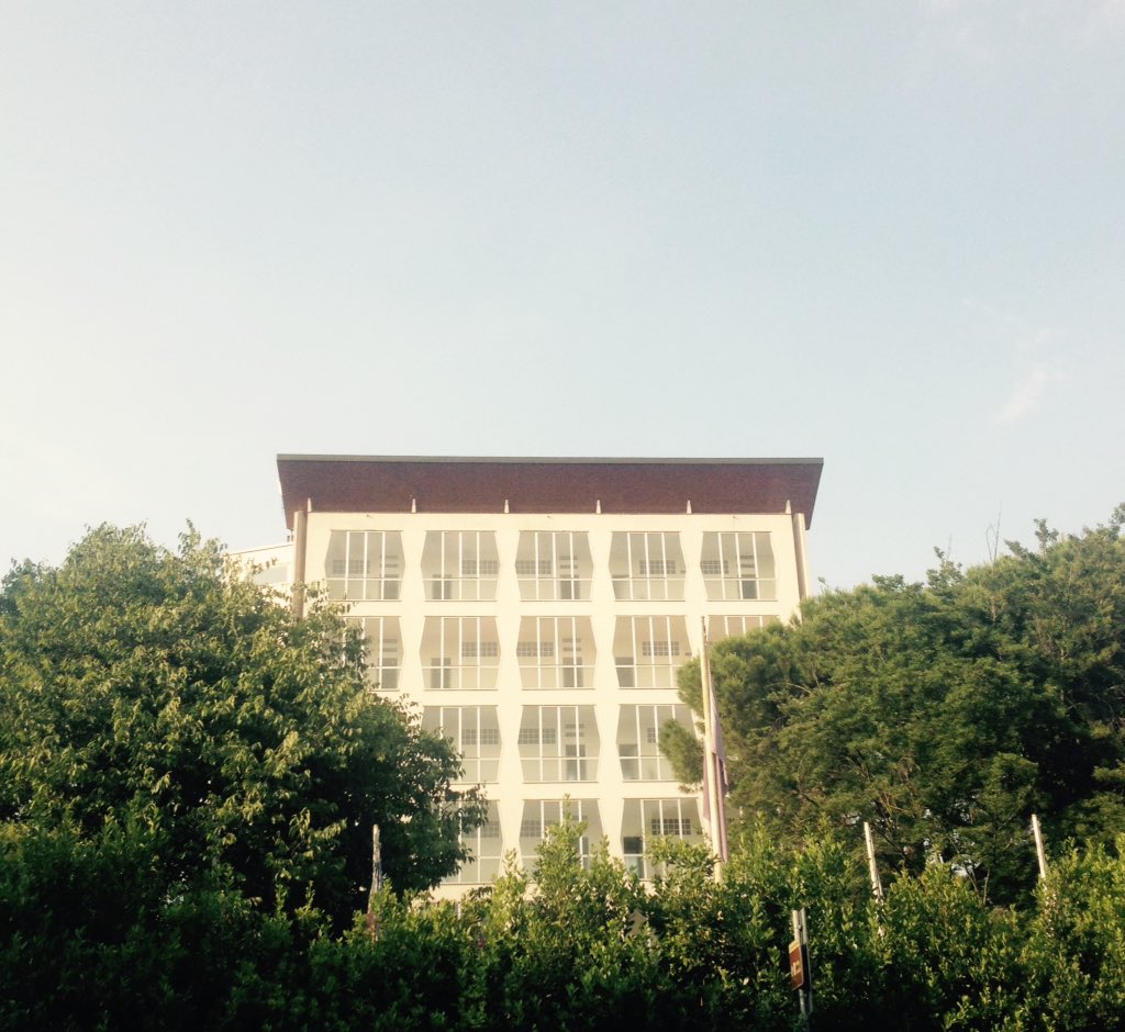pasqsolo's tweet photo. #gioponti #forli #fondazionegarzanti https://t.co/58iJPeG6rG