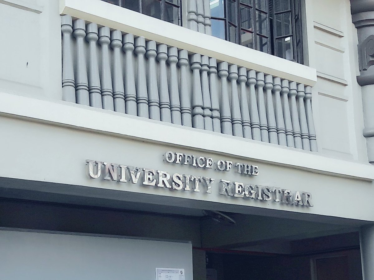 KriznnaTamunda's tweet photo. And finally got the thing we came back to school for. #TranscriptOfRecords ๐โ HAHAHA https://t.co/TXUUtqeX2A