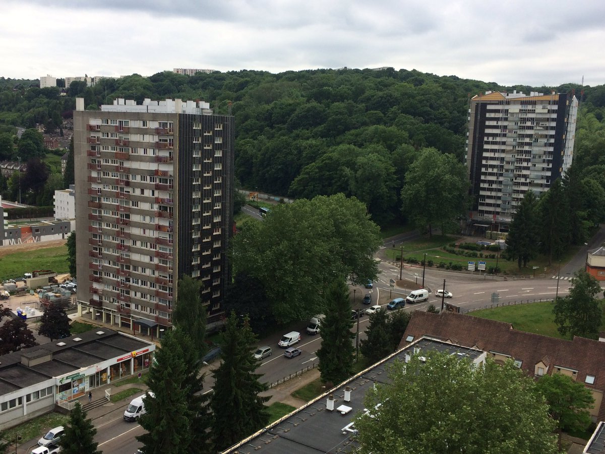 grlamare's tweet photo. Un chantier d'envergure #rehabilitation #CPE @habitat_76 @MarommeMaVille "Porte de la ville" https://t.co/eocwB4N3Ew
