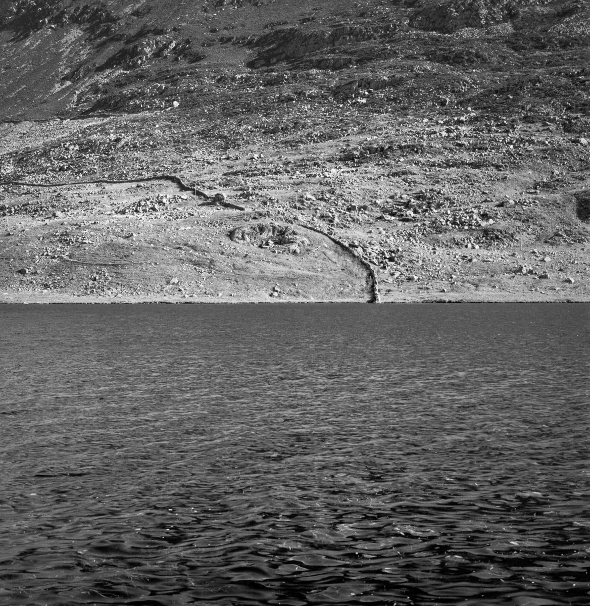 EugeneKCamera's tweet photo. Llyn Ogwen, on #TechPan https://t.co/h1JTxsb45s #believeinfilm #filmisnotdead #filmphotography #Wales #snowdonia @EMULSIVEfilm #KODAK https://t.co/tx7RJ8BusU