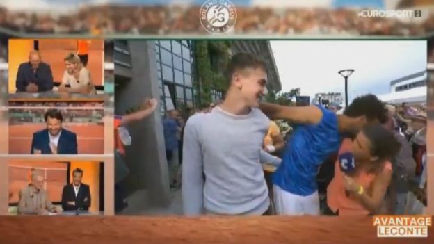 WeAreTennisFR's tweet photo. Maxime #Hamou s'est vu retirer son accréditation à @rolandgarros par la FFT du fait de son comportement #RG17 https://t.co/j52i7vGRzh