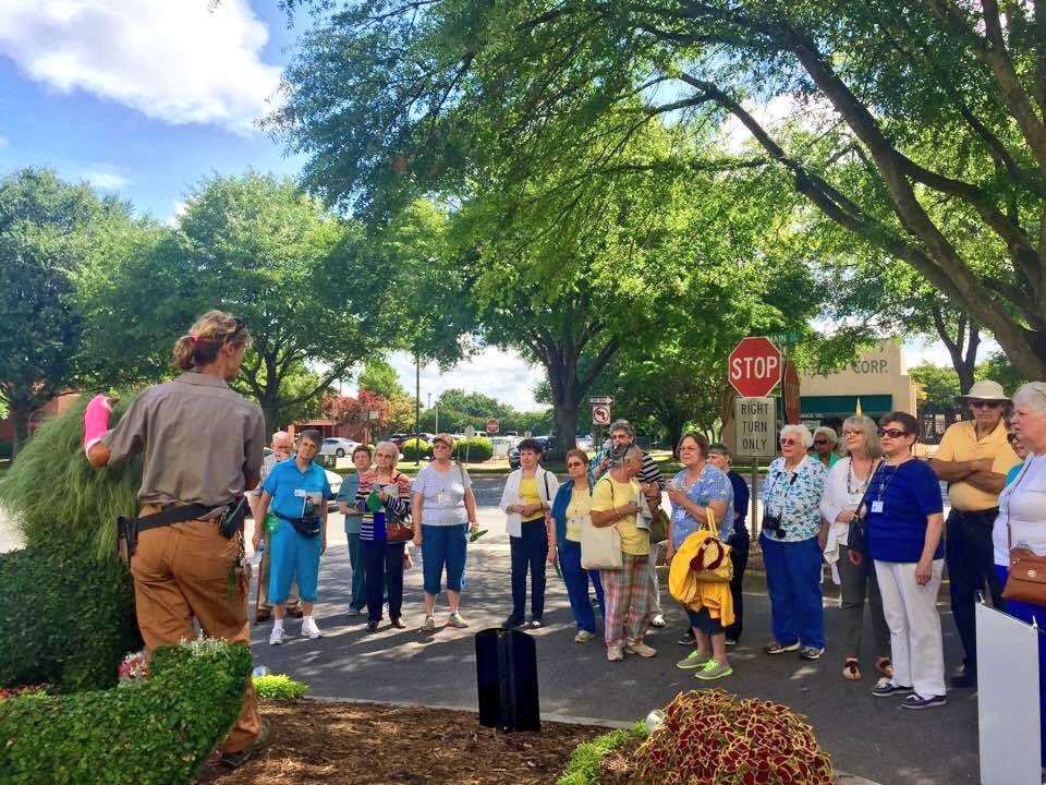 SCFOF's tweet photo. Need group tour of the topiaries? Give us a call at 1.866.493.8474 and we'll do our best to accommodate! #GreenwoodsBlooming #SCFOF50th https://t.co/WfuqZlKqUz
