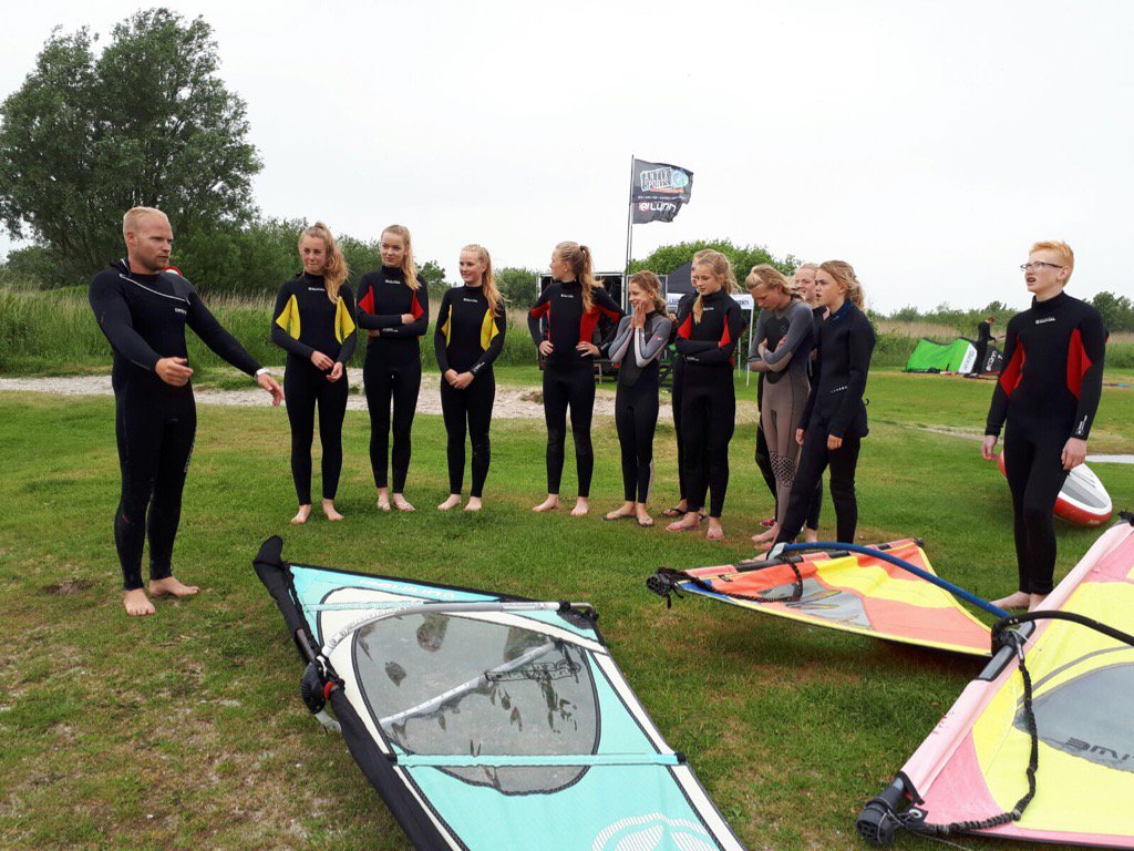 csgBogermanBalk's tweet photo. Surfinstructie @csgBogermanBalk 
Sportdag https://t.co/5dherWTleN
