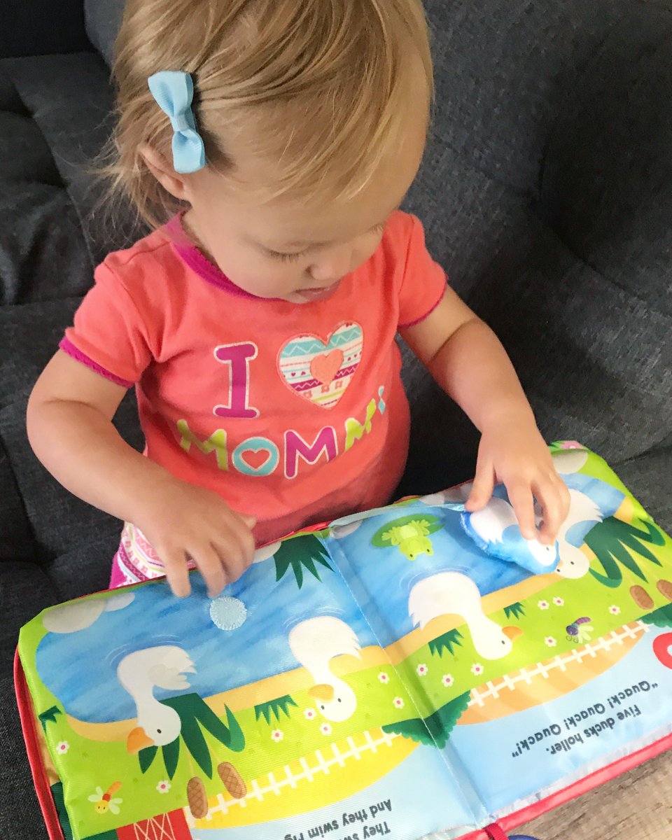 Kidsbooks_LLC's tweet image. Counting on the farm is so much fun with our newest cloth book! Find it at @samsclub and @costco! #learningtocount #kidsbookskid